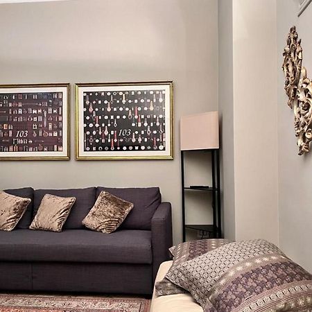 Visconti 90 Apartment Bari Luaran gambar