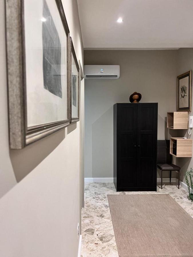 Visconti 90 Apartment Bari Luaran gambar