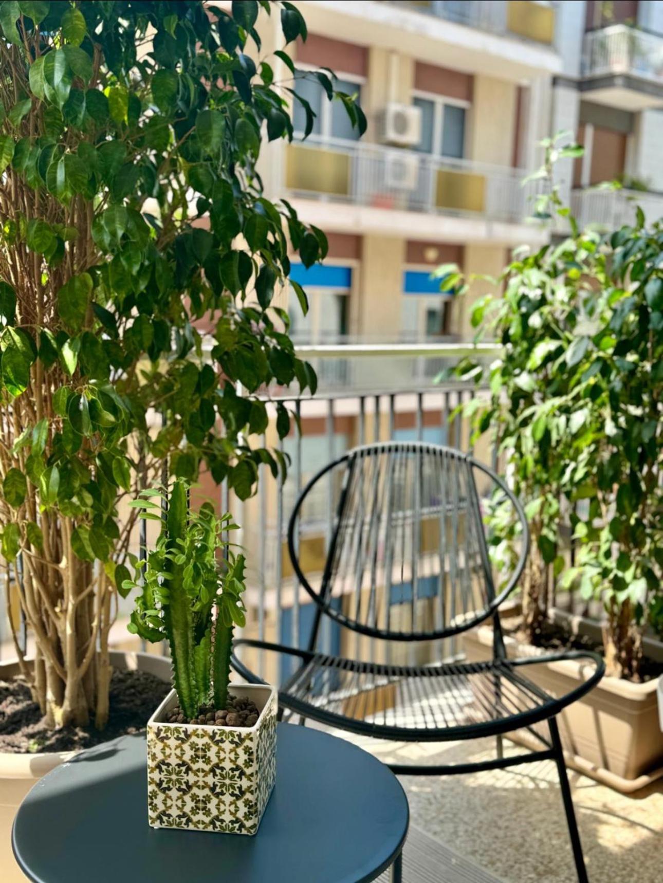 Visconti 90 Apartment Bari Luaran gambar